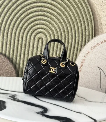 Chanel Small bowling bag, Patent crumpled calfskin size:17×21×3cm #A53908