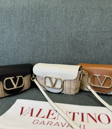 Valentino Loco VLOGO Flap Straw Shoulder Bag size:21×10×6cm #A53898