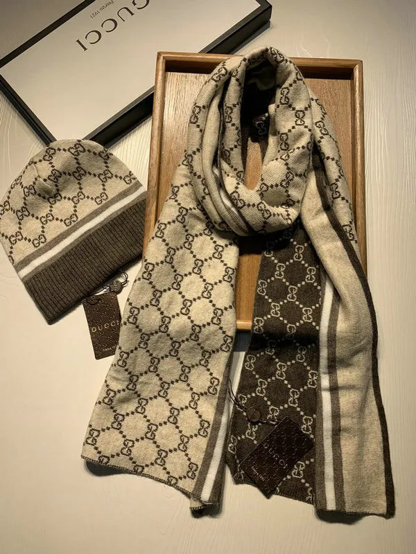 Gucci Wool knitted Scarf and cap #999909604