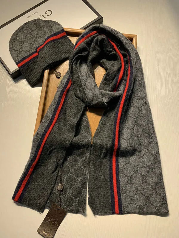Gucci Wool knitted Scarf and cap #999909607