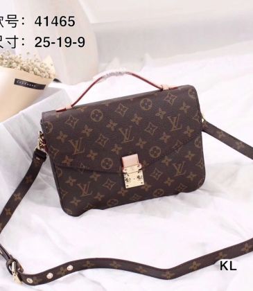 Louis Vuitton AAA+ Handbags #920828