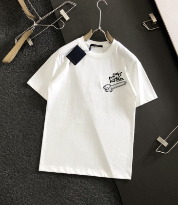 Louis Vuitton T-Shirts for AAAA Louis Vuitton T-Shirts #A22088