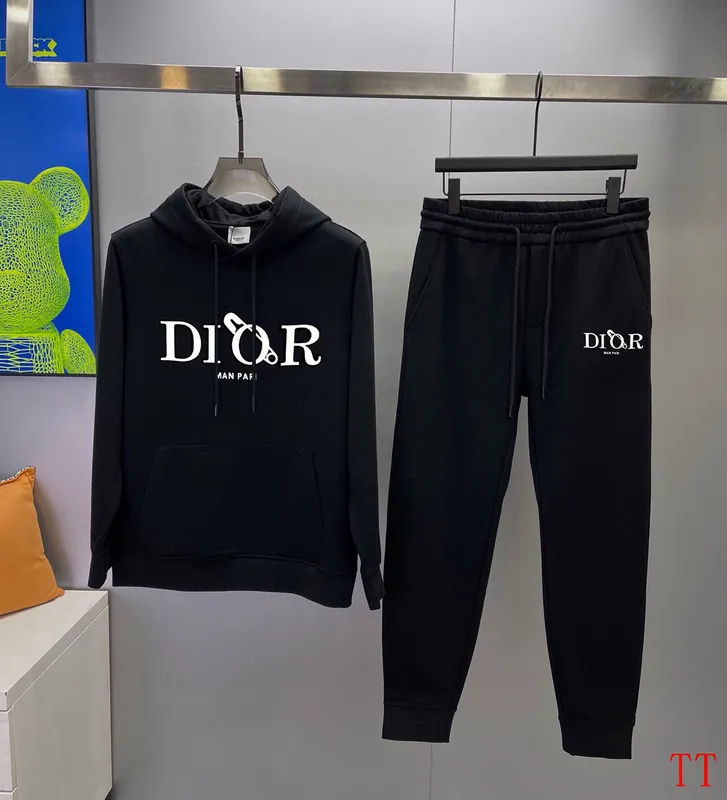 Dior tracksuits for Dior Long Tracksuits for men #A50637