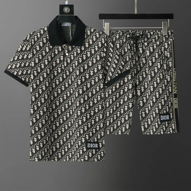 Dior tracksuits for Dior Short Tracksuits for men #A37595