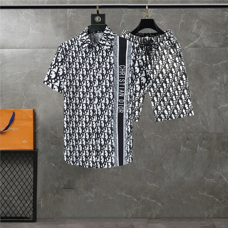 Dior tracksuits for Dior Short Tracksuits for men #A38309
