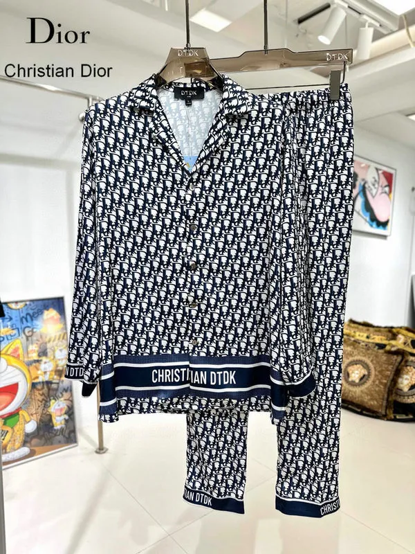 Dior tracksuits for Dior Short Tracksuits for men #A43464