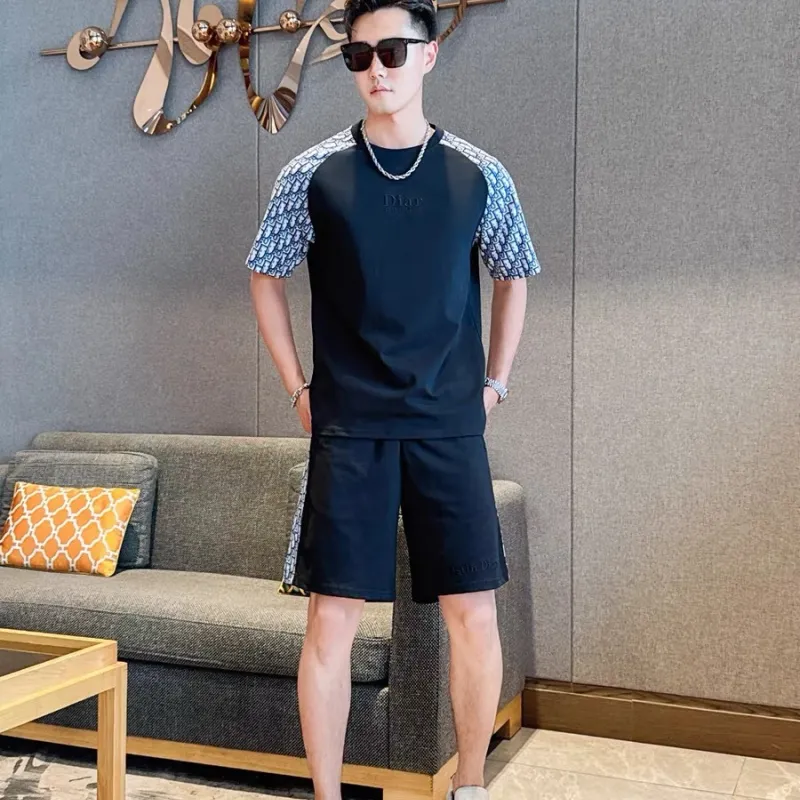 Dior tracksuits for Dior Short Tracksuits for men #A52571
