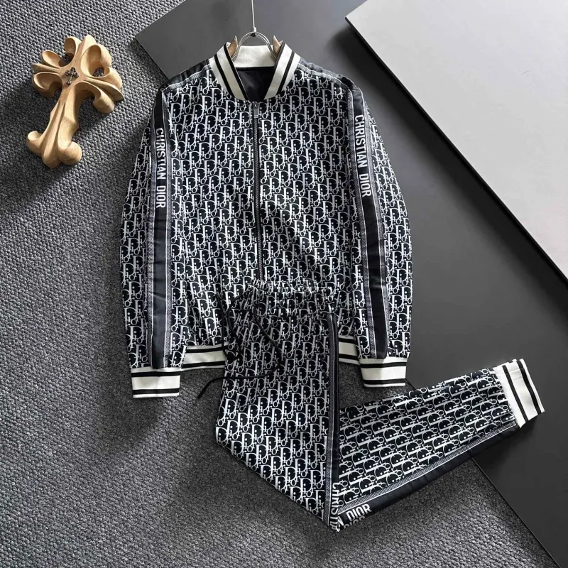 Dior tracksuits for Dior Tracksuits for men #A30153