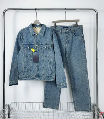 Louis Vuitton tracksuits for Louis Vuitton short tracksuits for men #A50553